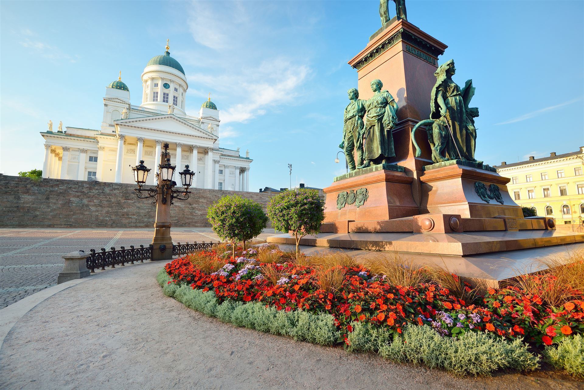 Senatsplatz mit Kathedrale im Hintergrund