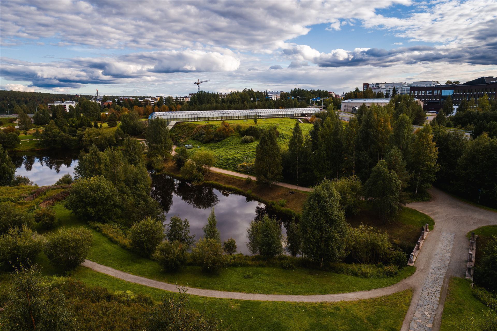 Park mit Museum Arktikum in Rovaniemi
