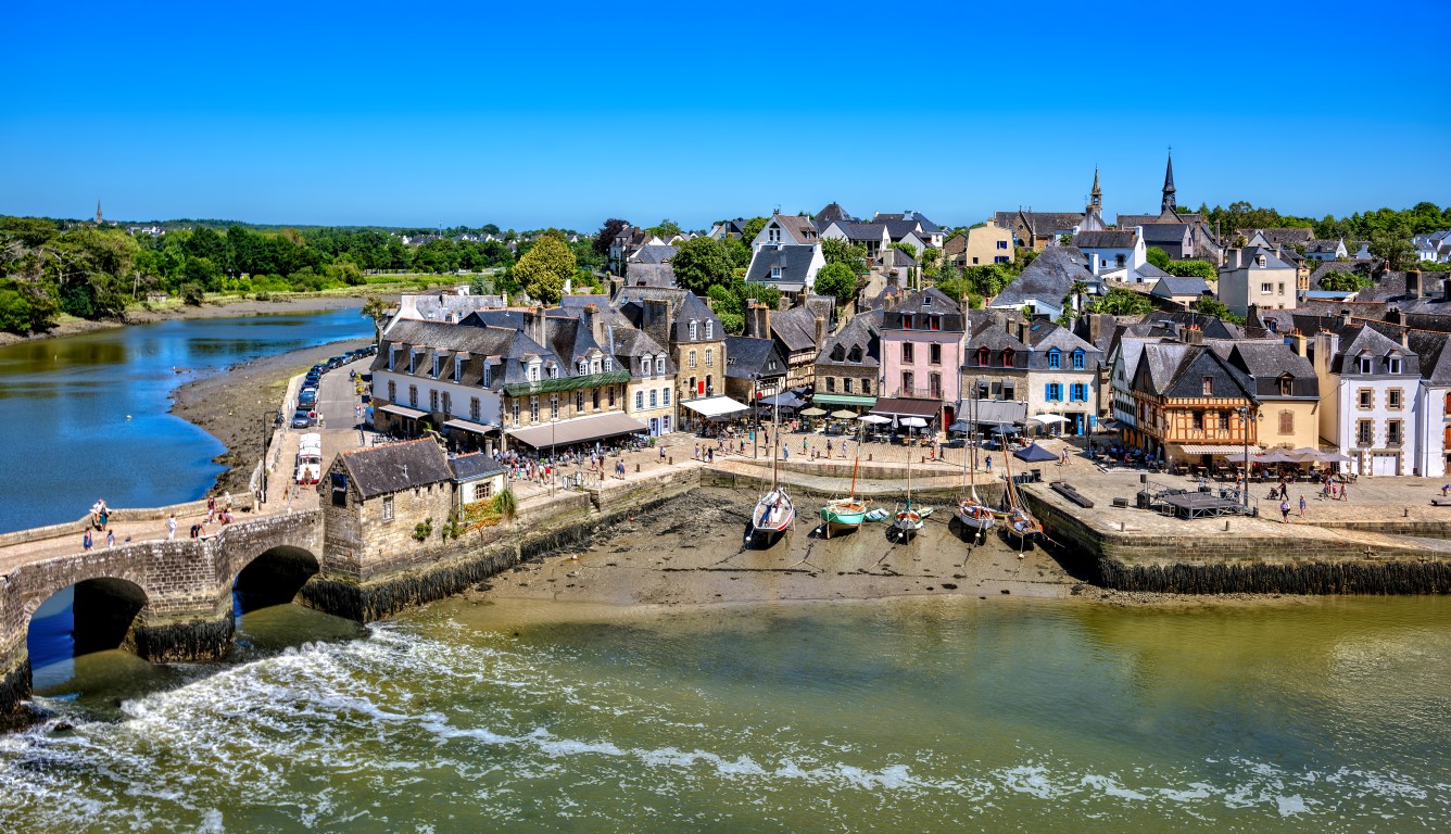 Auray, Stadt im Morbihan, Stadtansicht mit Hafen, Bretagne, Frankreich