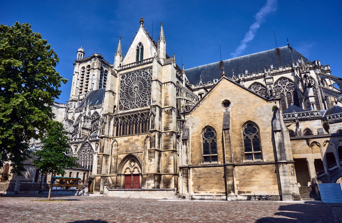Gotische Kathedrale Saint-Pierre-et-Saint-Paul in Troyes, Frankreich.