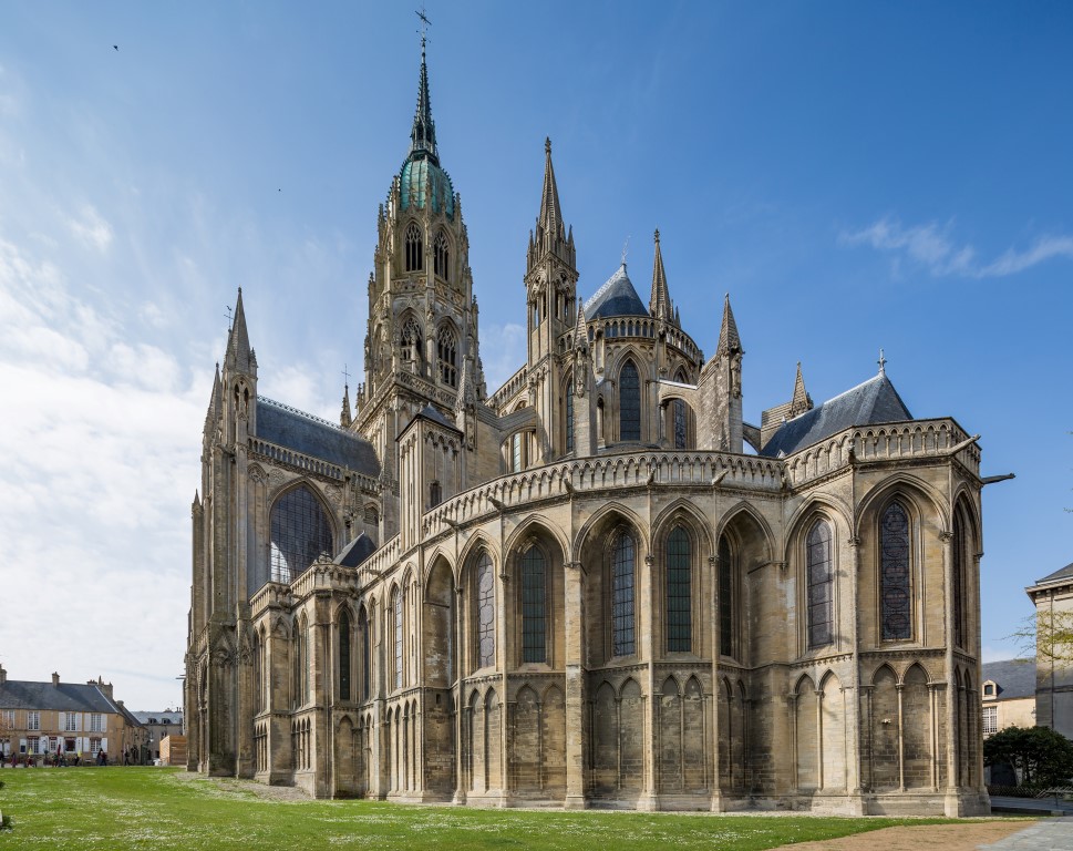 Die gotische Kathedrale von Bayeux aus dem 13. Jahrhundert 