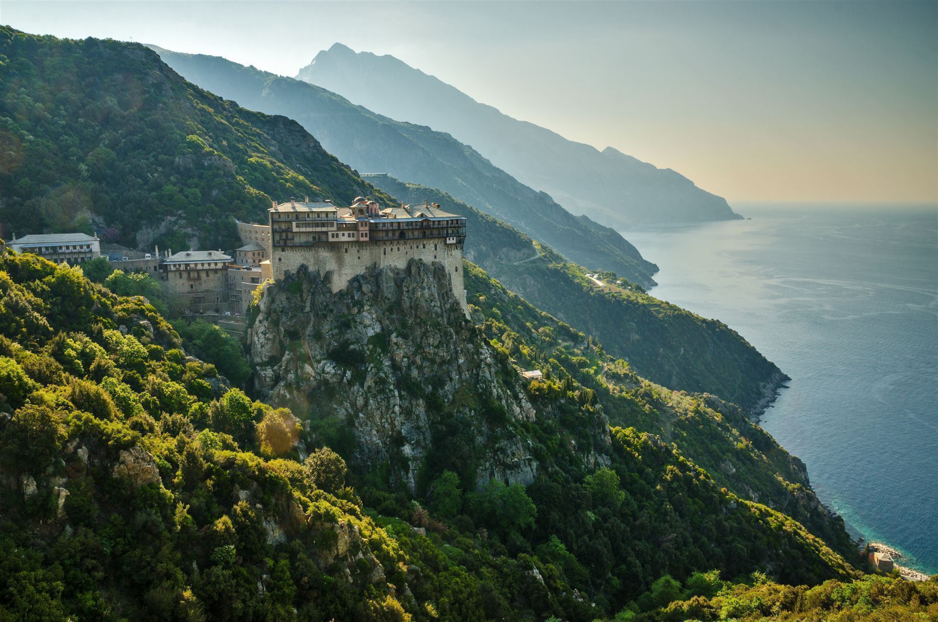 Chalkidiki Halbinsel Berg Athos mit Kloster