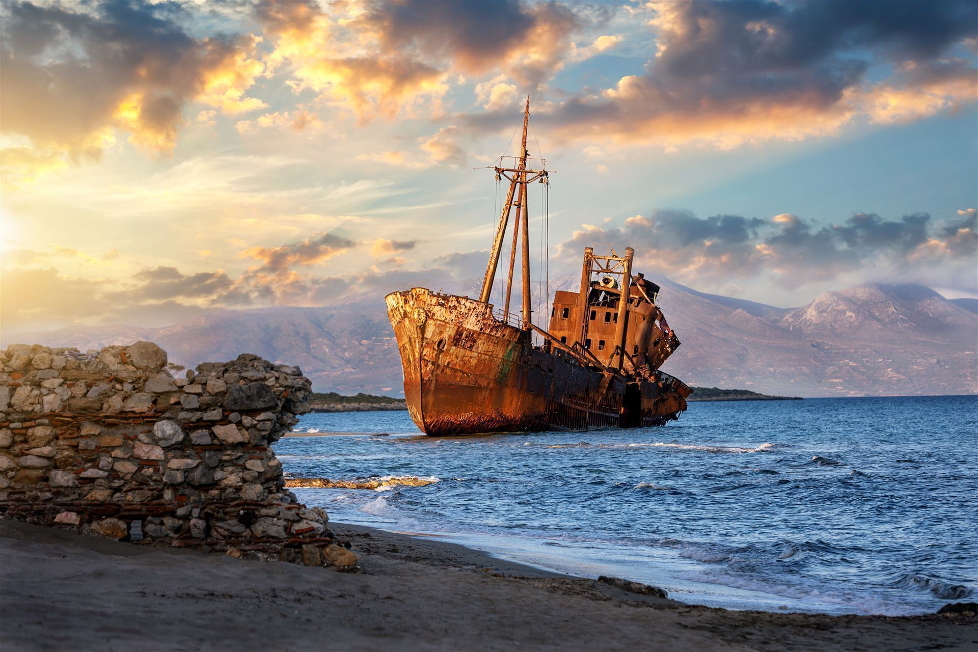Griechenland Gythio altes Schiffswrack
