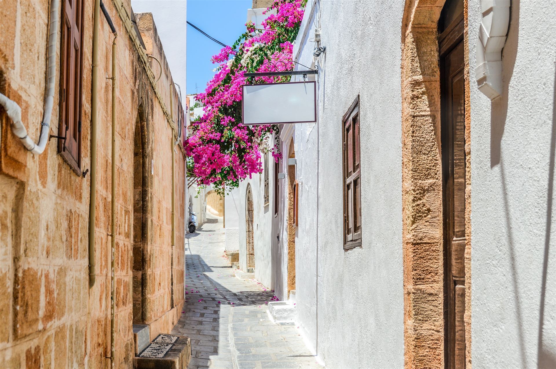 Rhodos Lindos Narrow Street