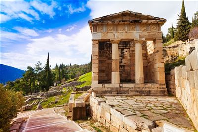 Griechenland Delphi Schatzhäuser der Athener