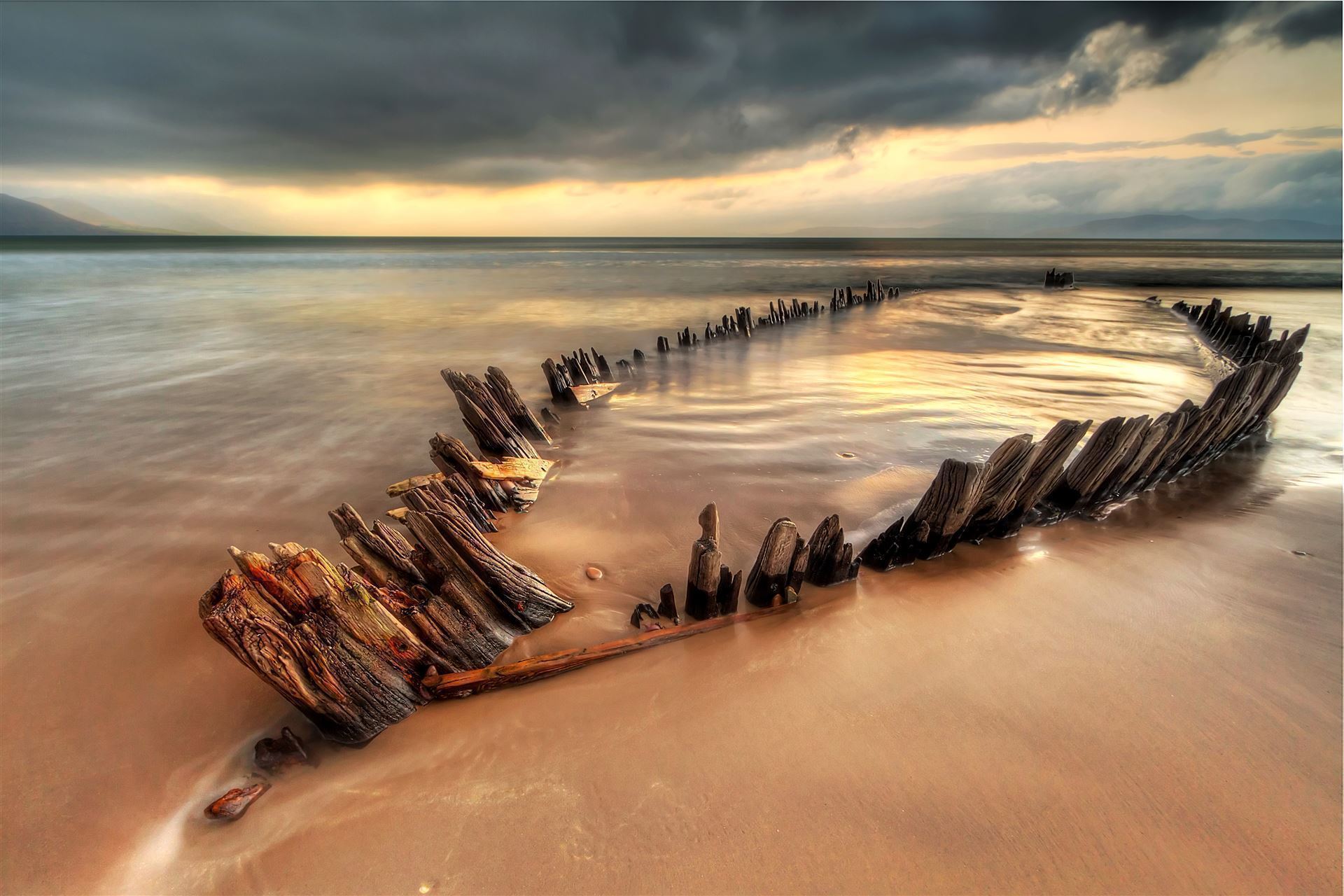 Schiffswrack am Rossbaigh Beach