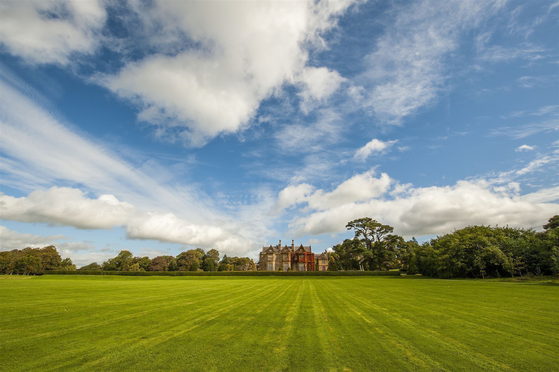 Muckross House mit Gartenanlage
