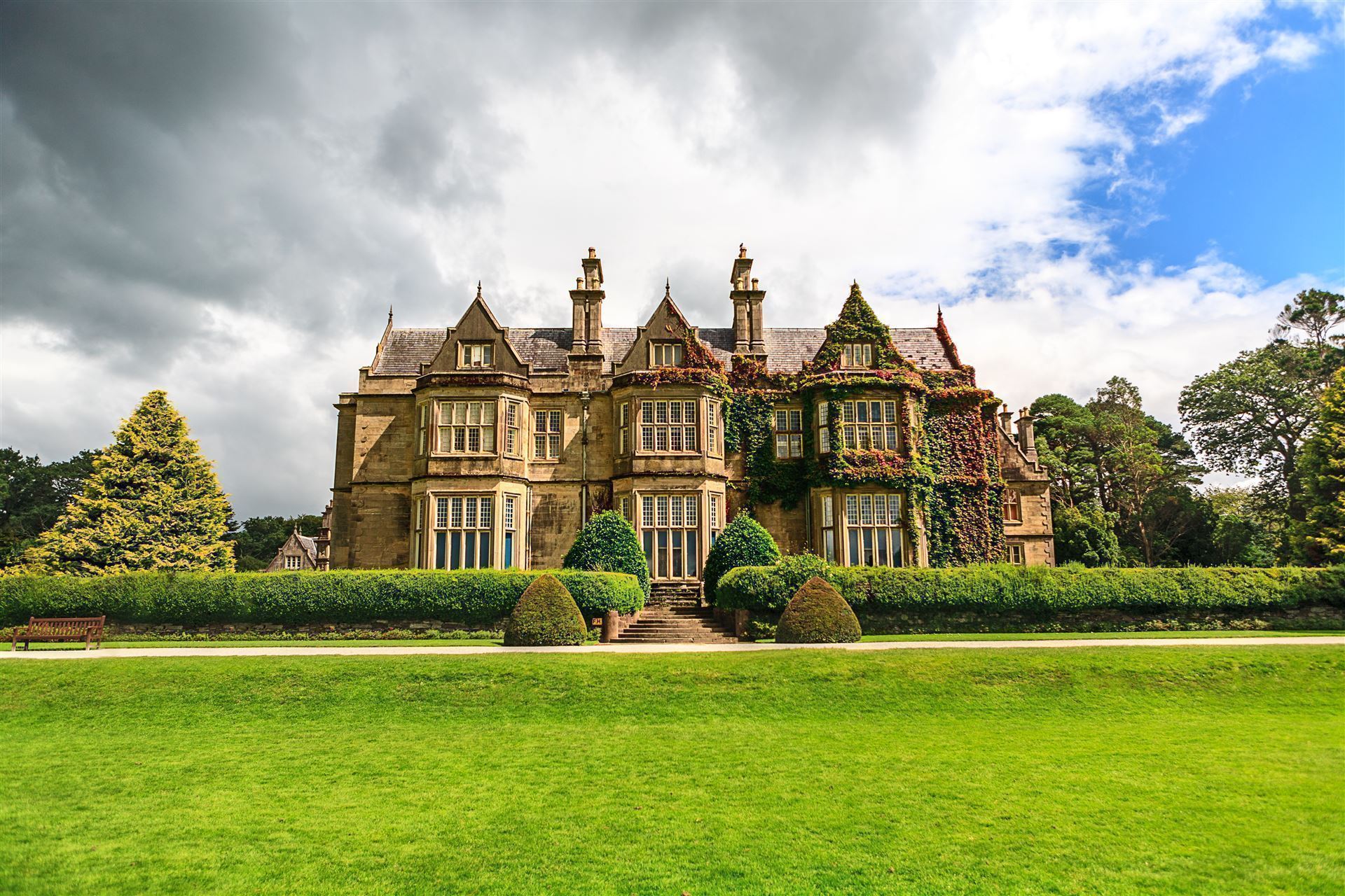 Muckross House