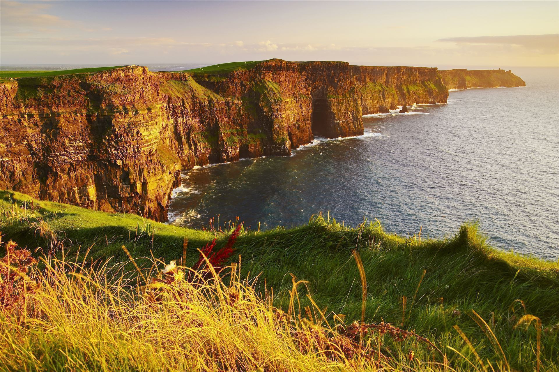 Atemberaubender Blick auf die Cliffs of Moher