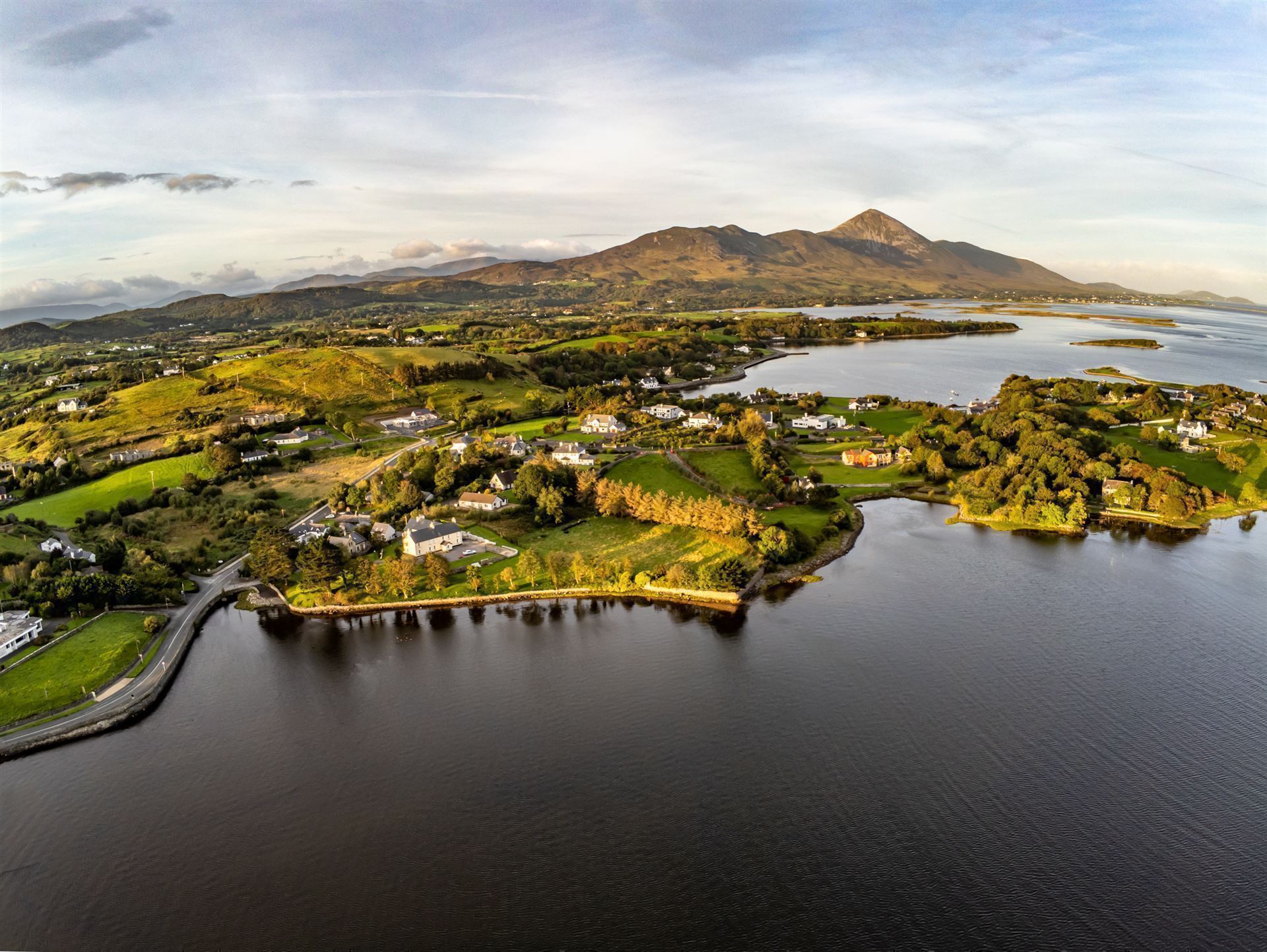 Westport mit dem Pilgerziel Croagh Patrick Berg