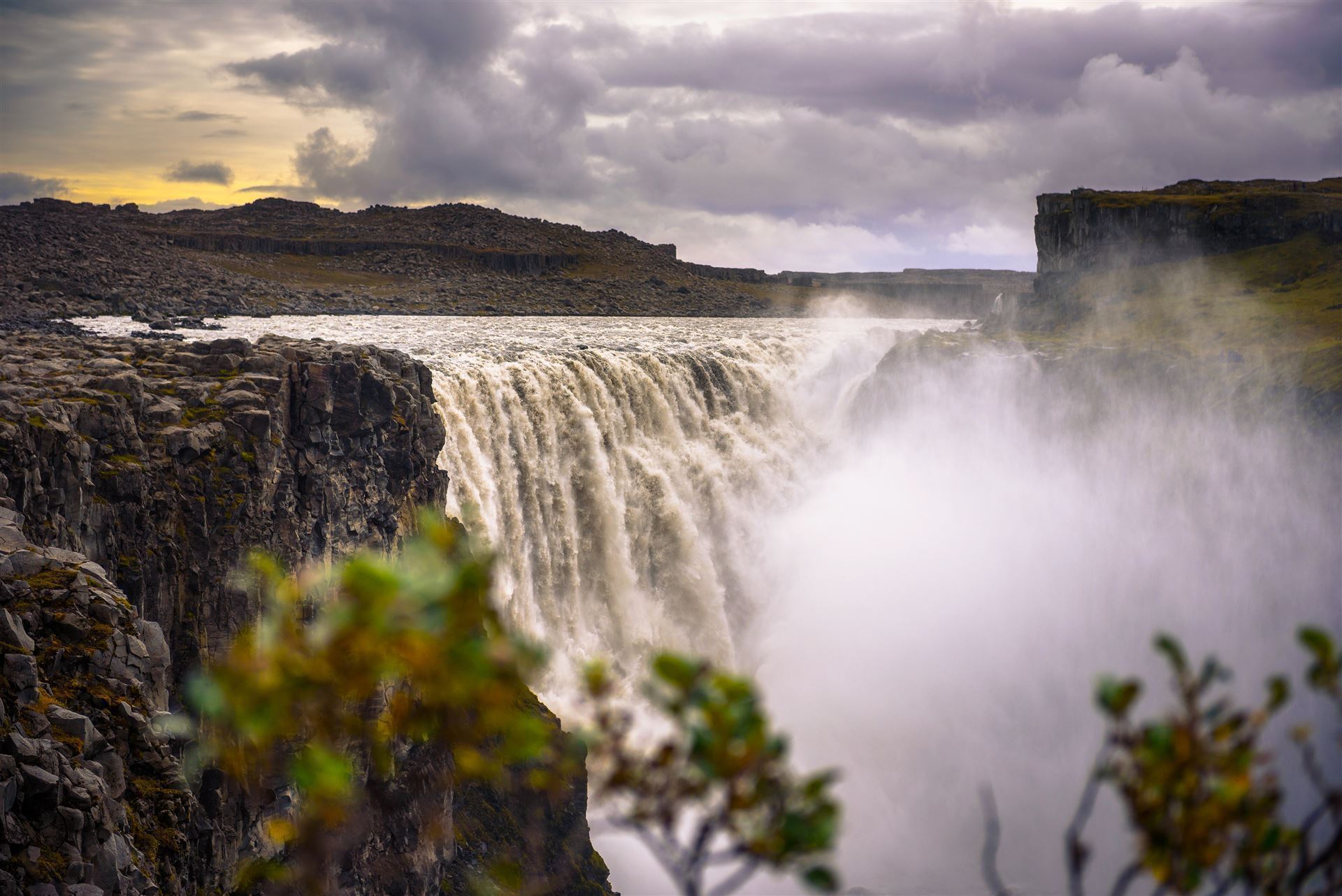  Island mit Dettifoss
