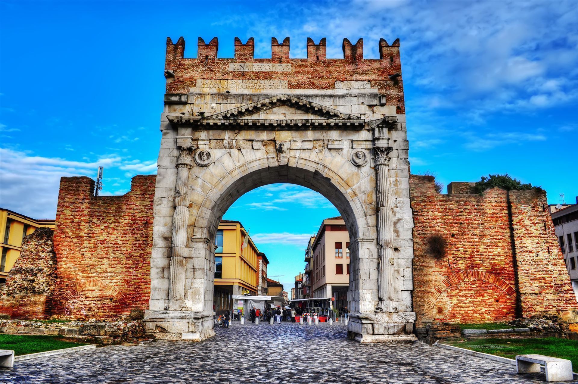 Italien Emilia Romagna Rimini Stadttor