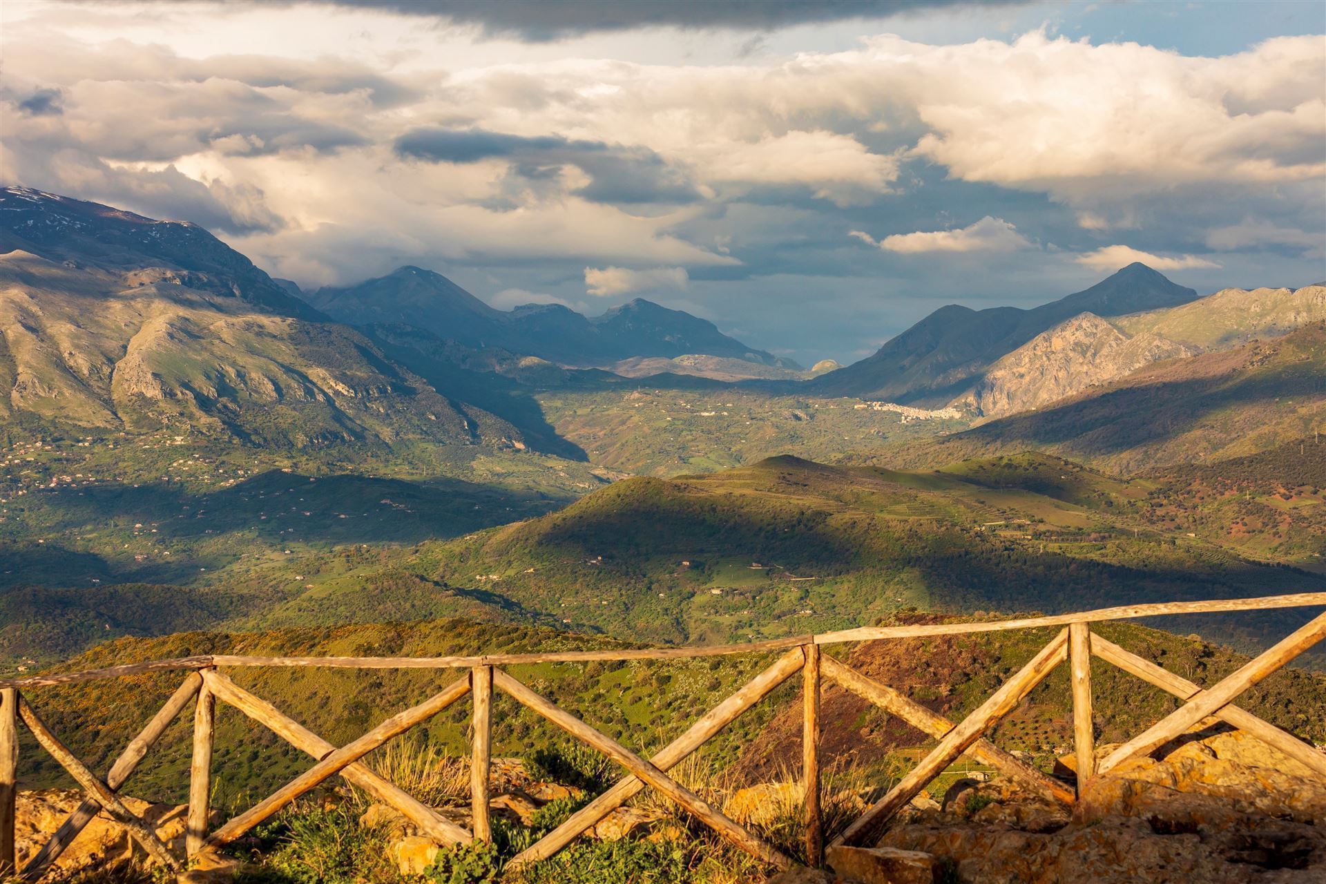 Blick auf das Madonie Gebirge