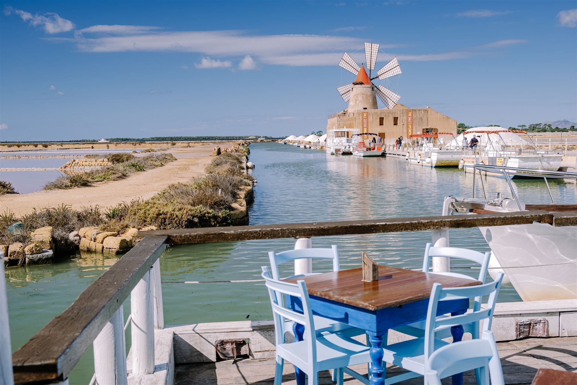  Italien Sizilien Marsala Salzmühlen