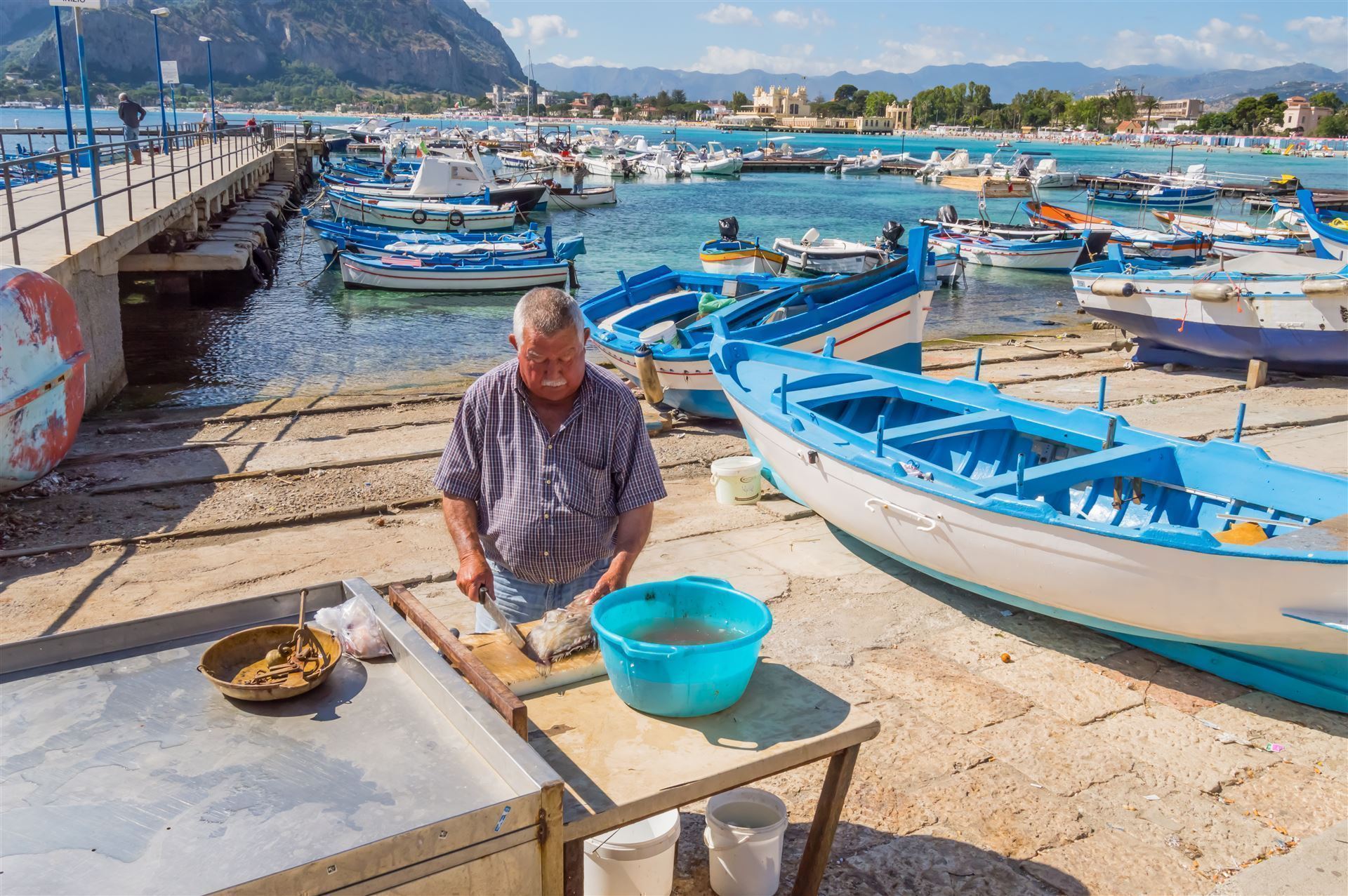 Fischer am Hafen von Mondello