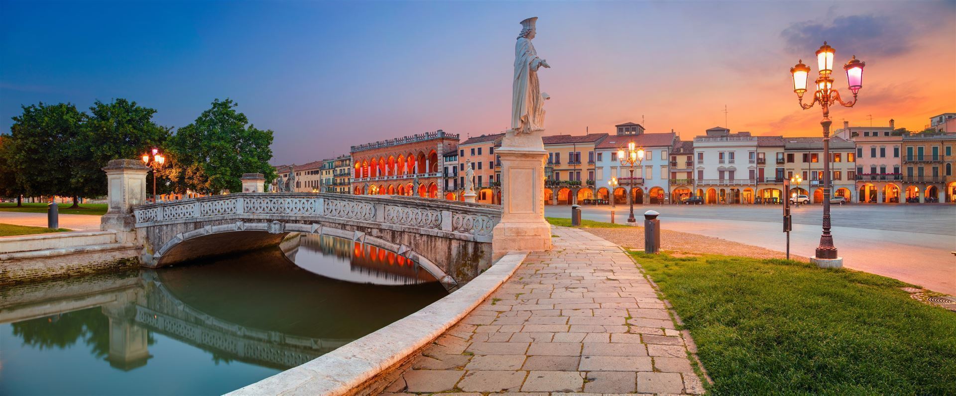 Padua in Venetien bei Sonennuntergang