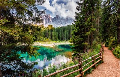 Italien Dolomiten Karersee