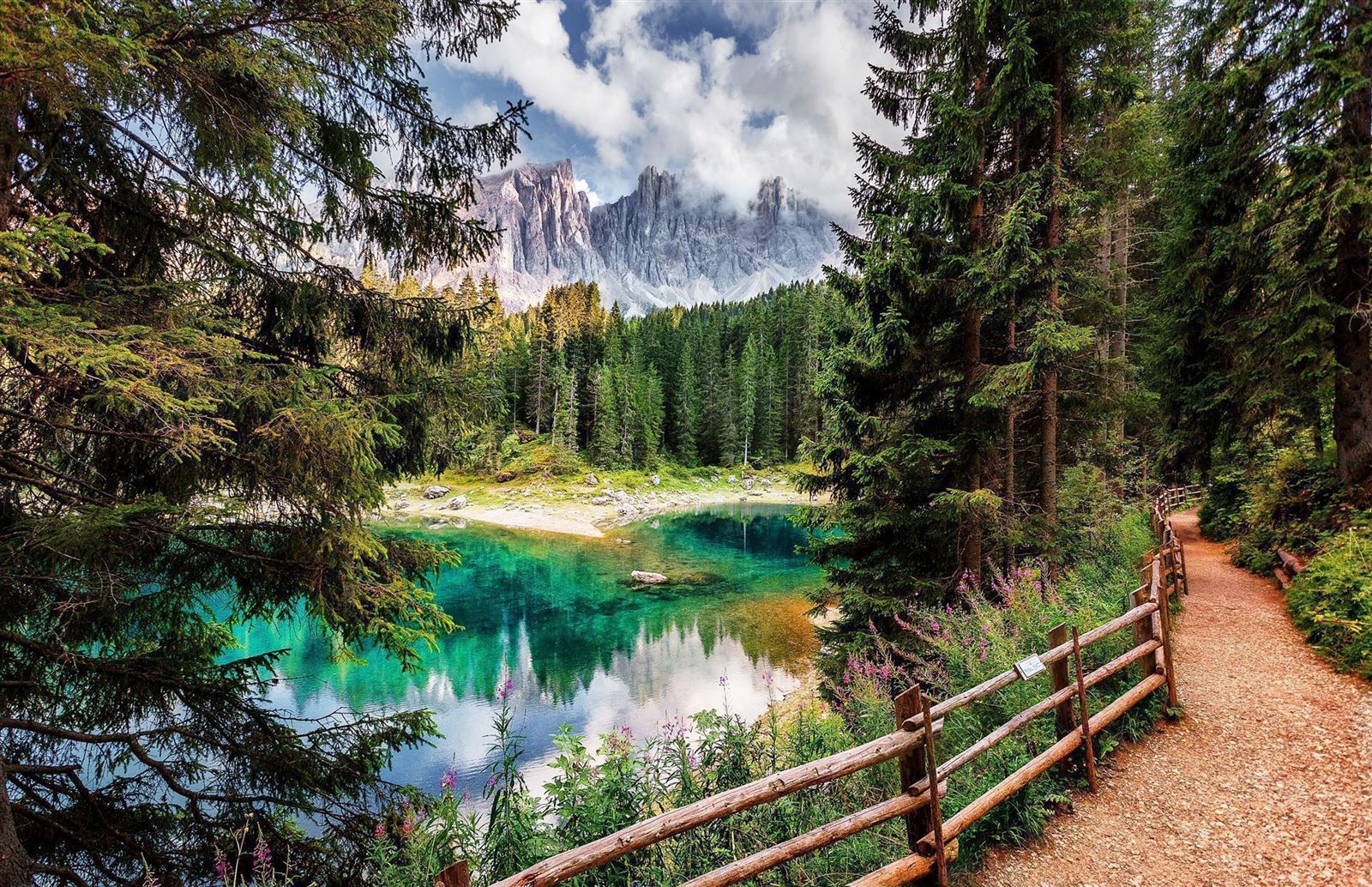 Italien Dolomiten Karersee