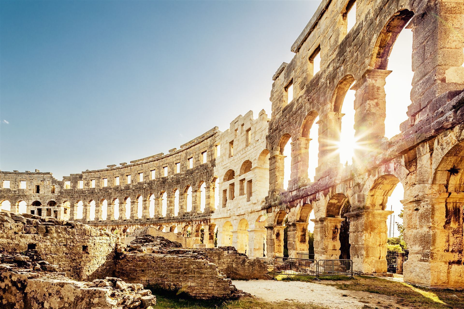 Amphitheater im Sonnenschein