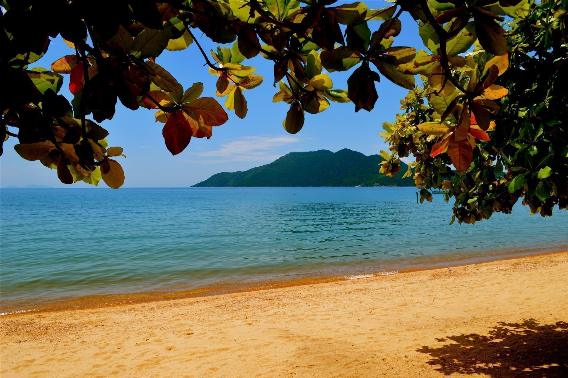 Malawi See mit Strand