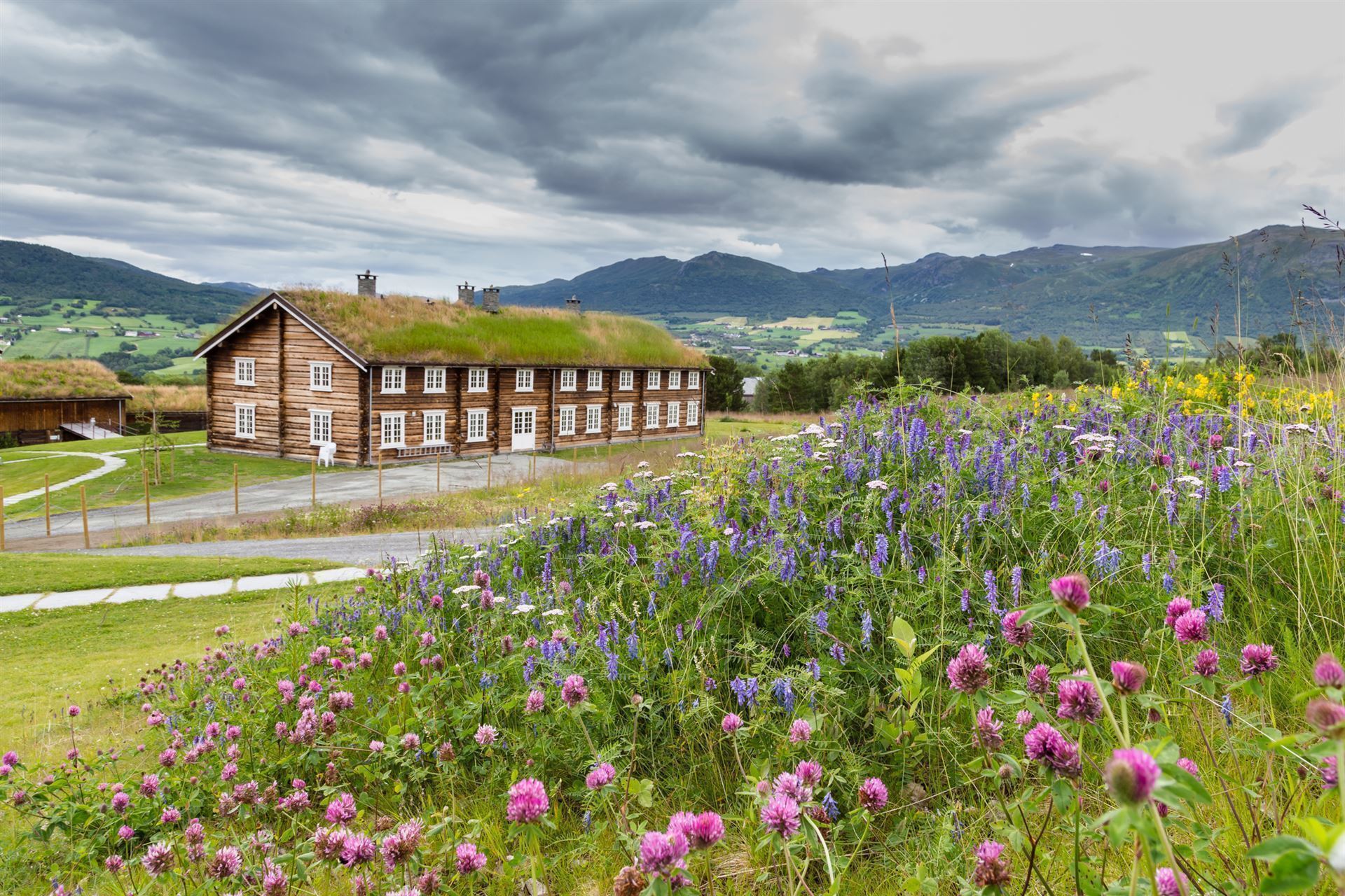 Traditionelle Holzhäuser in Oppdal, Norwegen