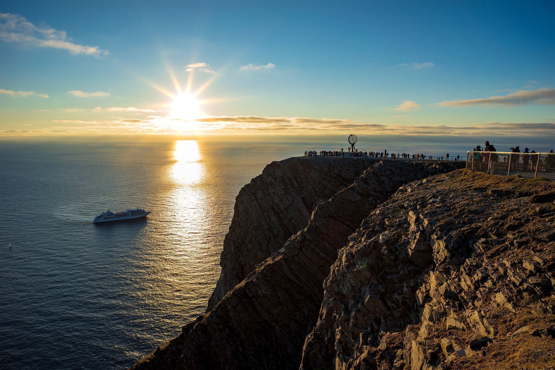 Zur Mitternachtssonne am Nordkap, Norwegen