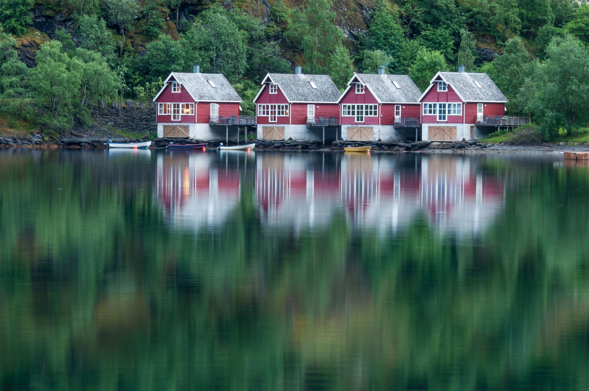 Typische Häuser in Flåm, Norwegen