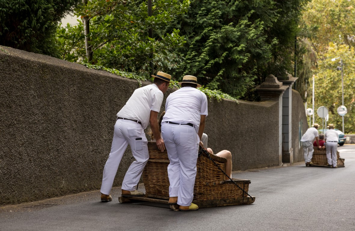 Funchal_Korbschlittenfahrt