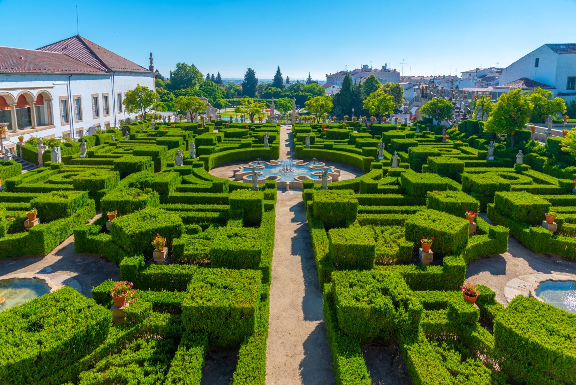 Der Garten des Bischofspalastes in Castelo Branco in Portugal