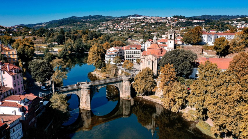 Brücke Saint Gonçalo und Kirche