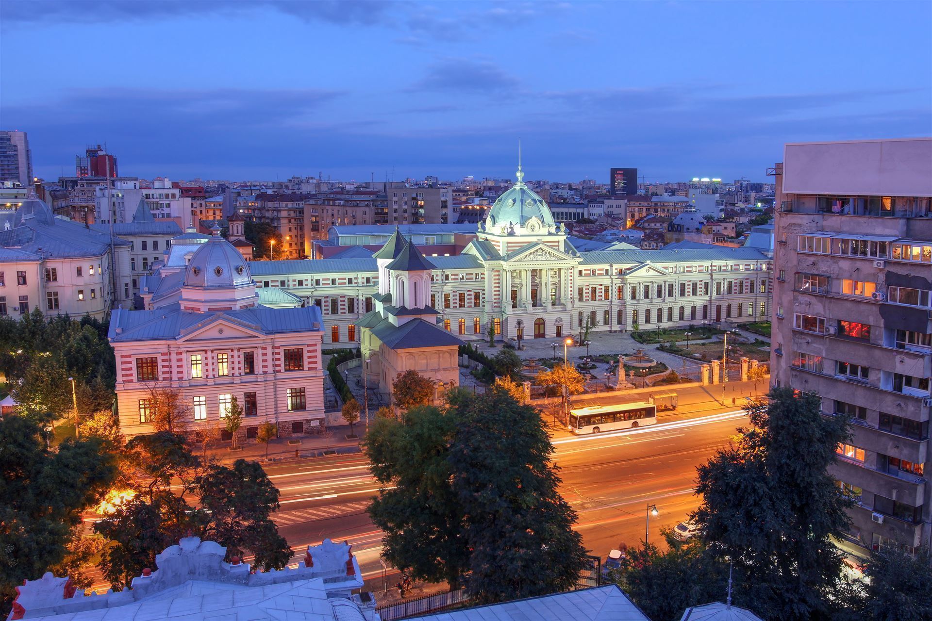 Bukarest bei Nacht