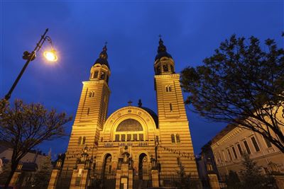 Dreifaltigkeitskathedrale bei Nacht