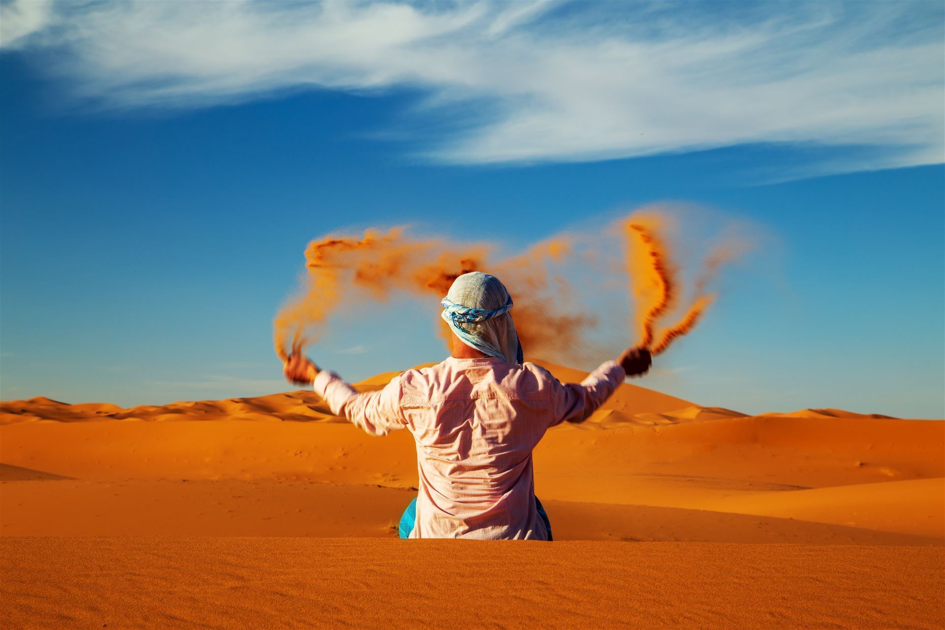 Mann mit Sand