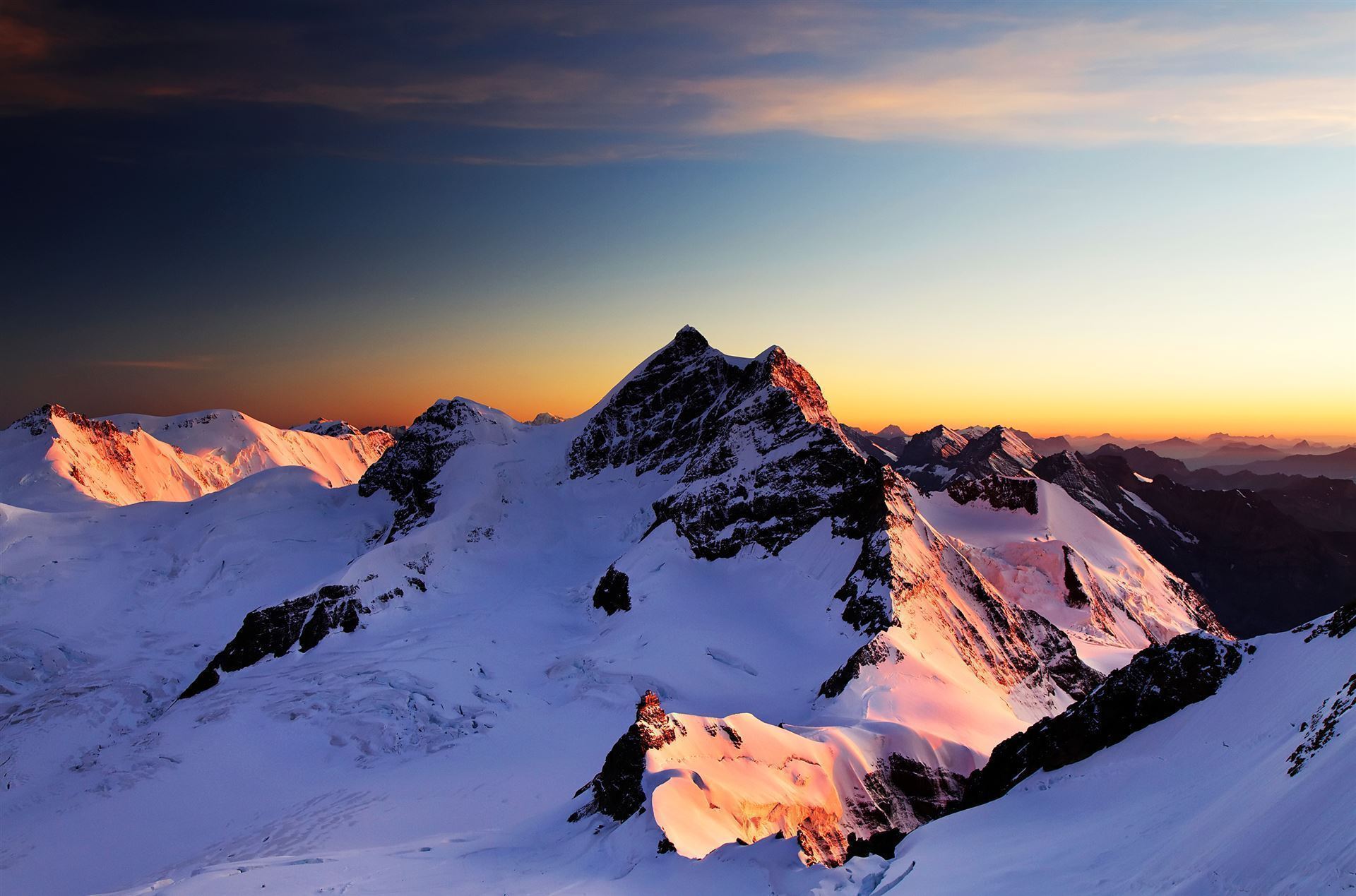 Jungfraujoch mit Schnee bedeckt