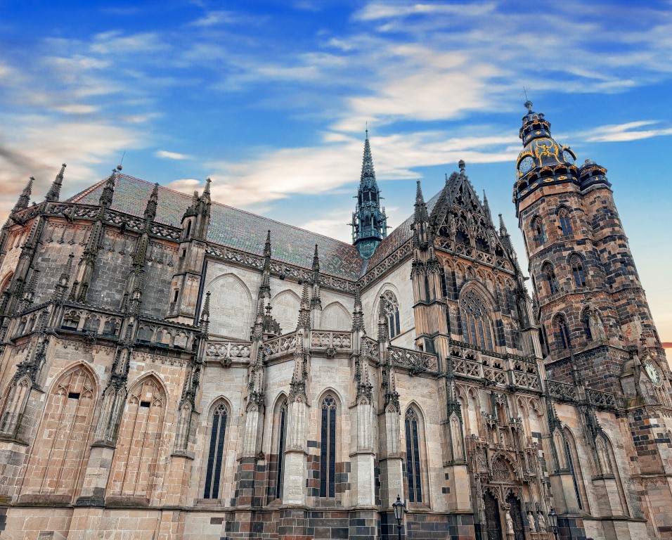 Kosice_gotische Kathedrale und Uhrenturm 