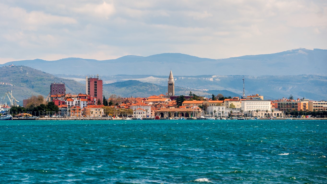 Stadt Koper, Slowenien Stadtansicht mit Meer