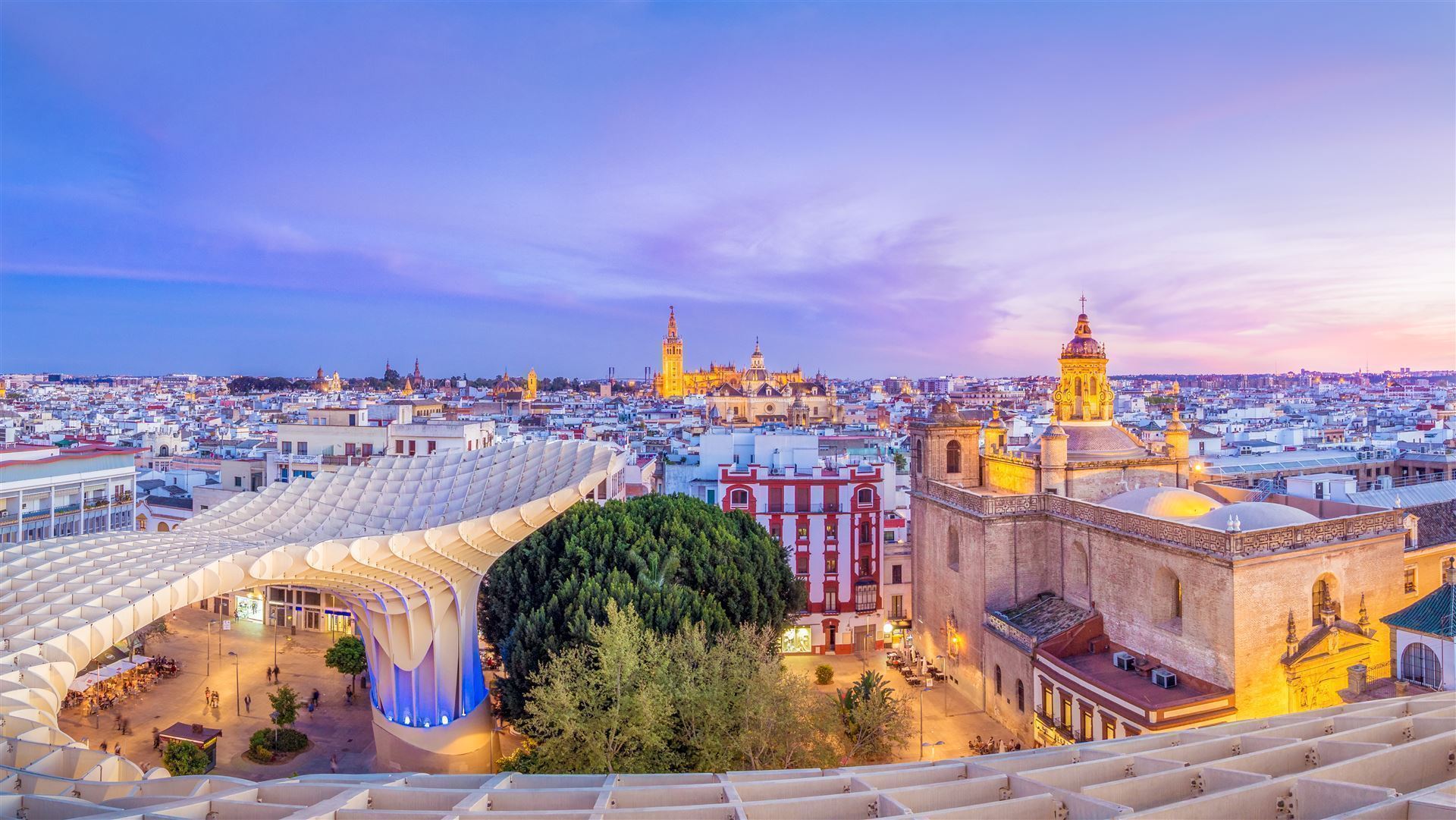 Sevilla mit blauen Himmel