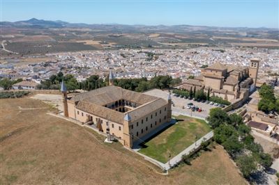 Blick auf das historische Zentrum der Gemeinde Osuna, Andalusien