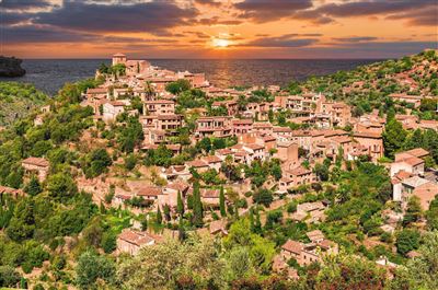 Mallorca Sonnenuntergang über Deia