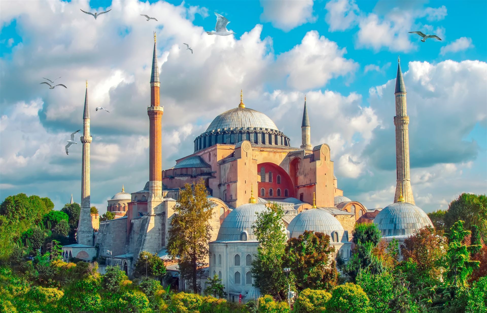 Haga Sophia mit Wolken