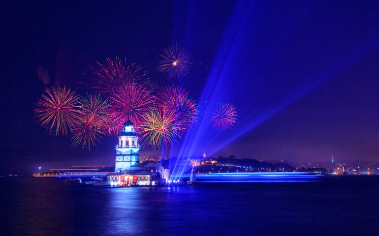 Feuerwerk Bosporus