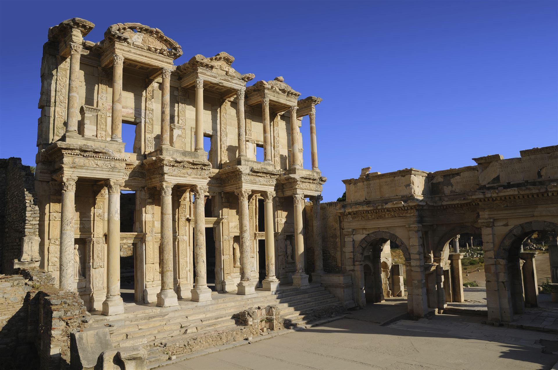 Celsus Bibliothek in Ruine