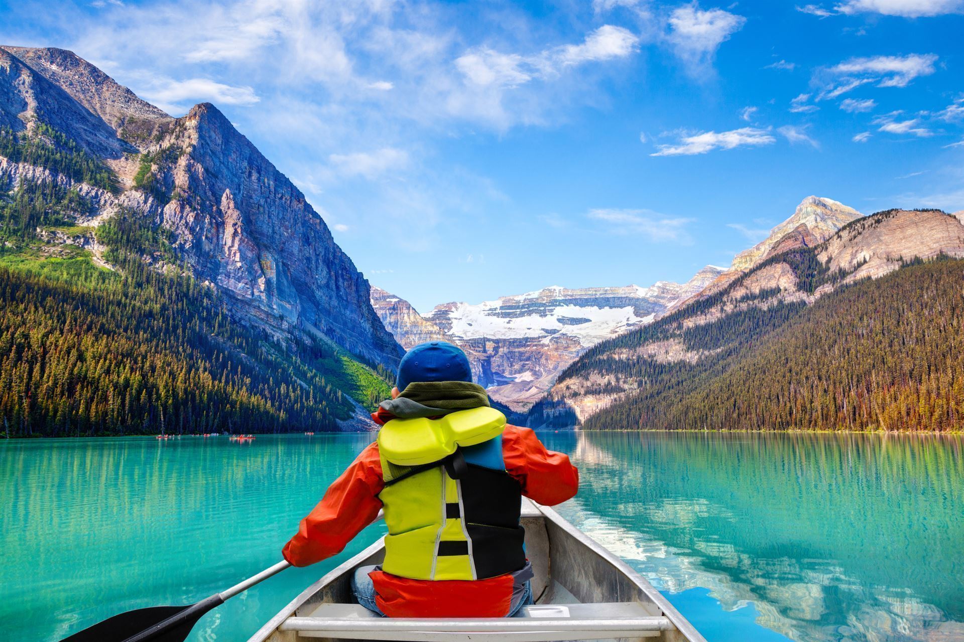Kanufahrer auf dem Lake Louise