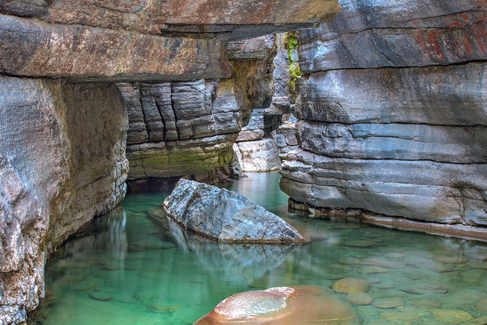 Maligne Canyon