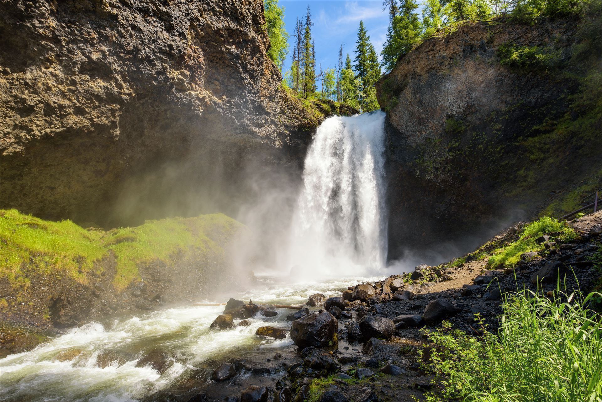 Moul Falls im Wells Gray Provincial Park