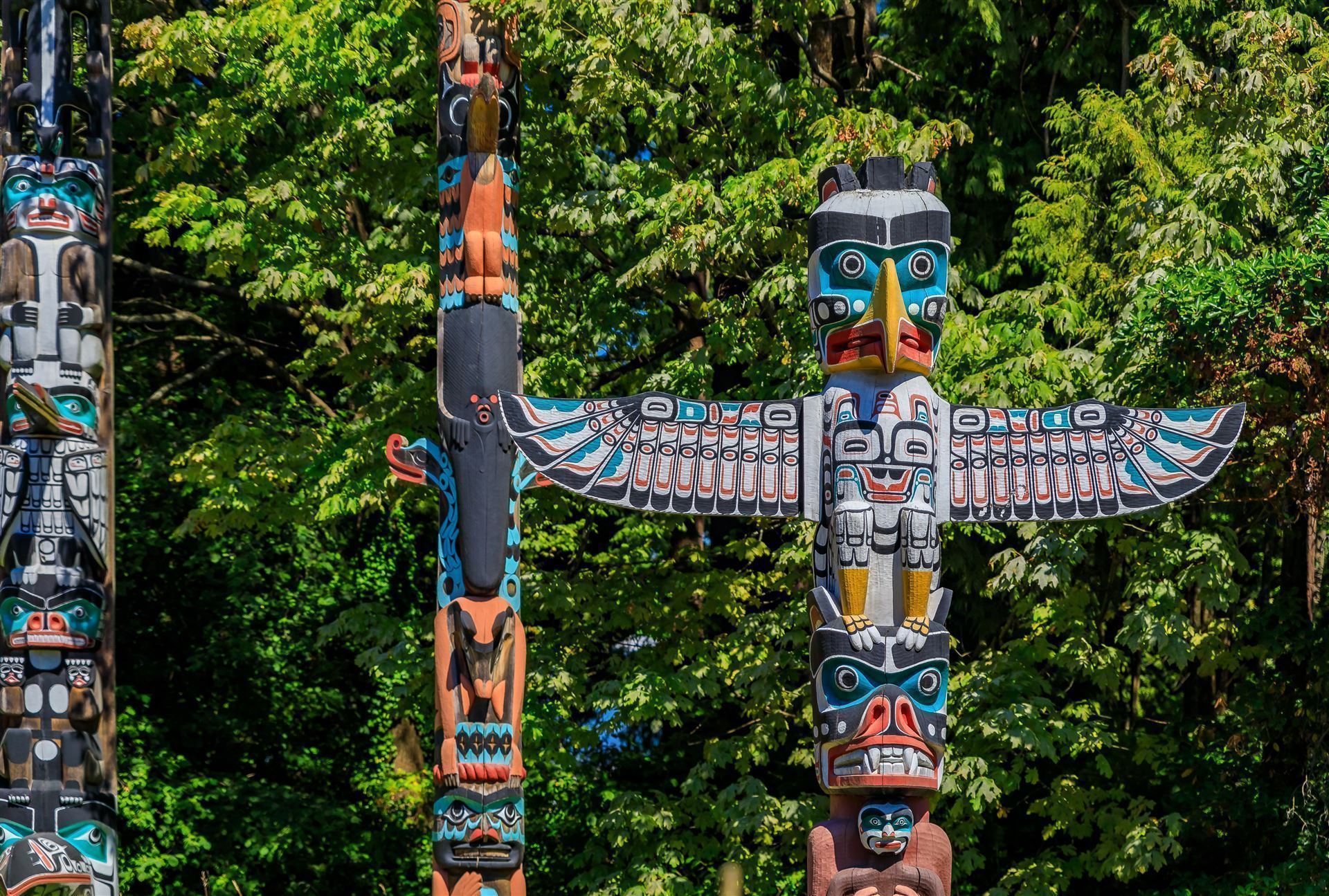Totempfahle im Stanley Park