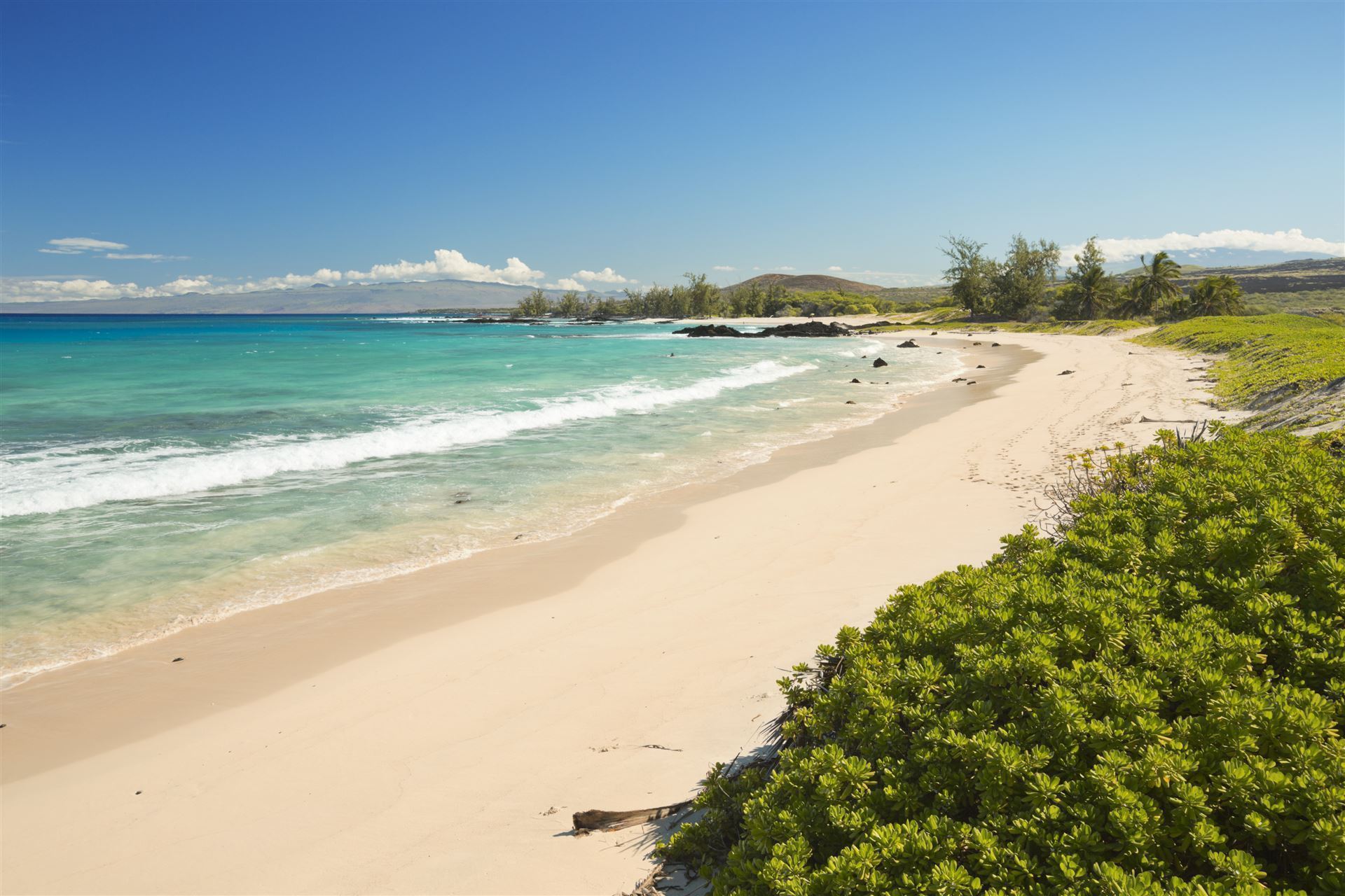 Makalawena Beach