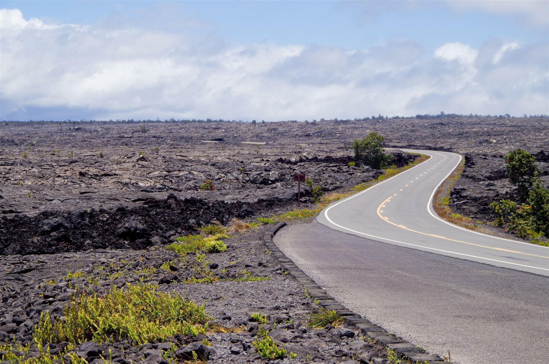 Chain of Craters Road