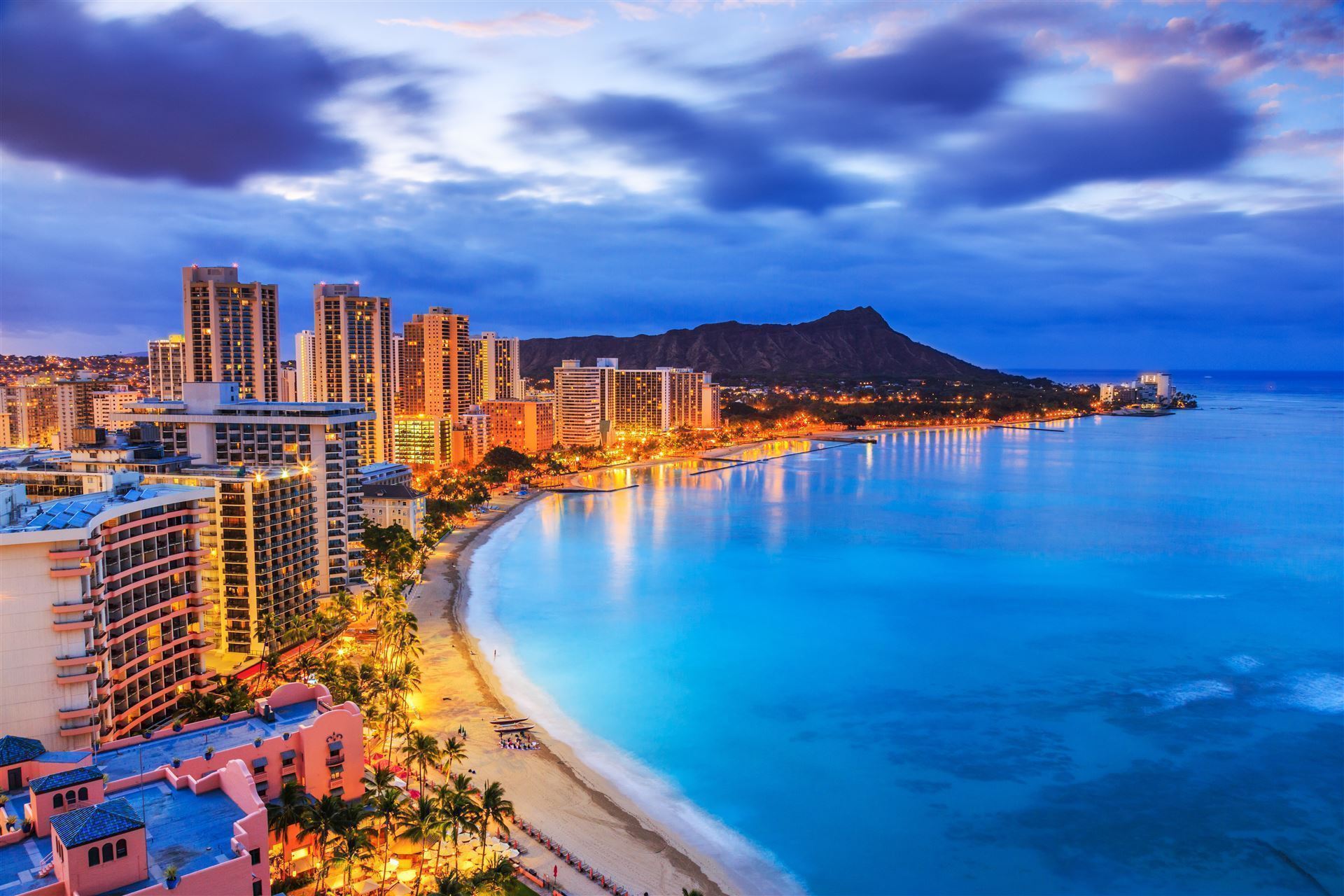 Blick auf Honolulu mit Waikiki Beach