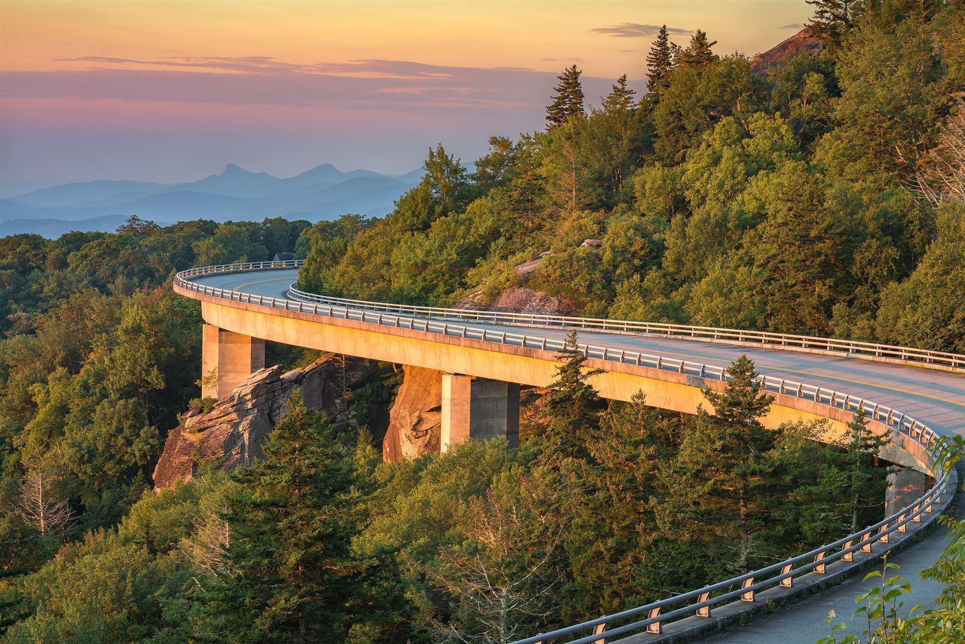  Lynn Cove Viaduct auf dem Blue Ridge Parkway